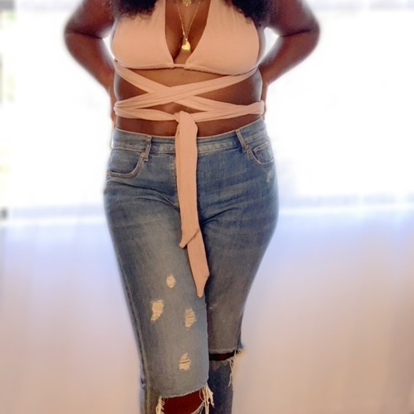 Deep plunge halter top - Picture 2 of 4